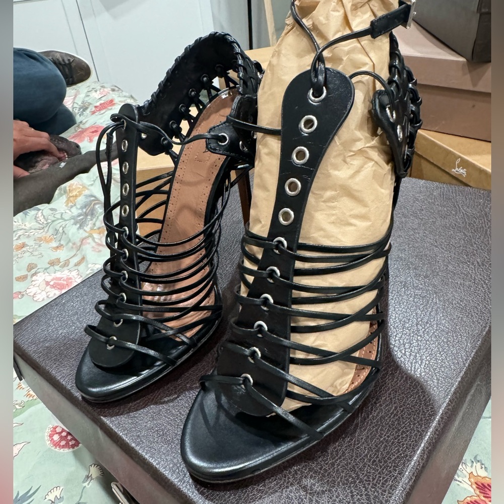 Alaïa leather sandals